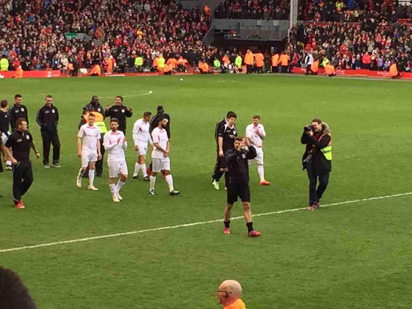 官方：湖火圣诞大战 詹姆斯与杜兰特将创造历史得分最高的对决！（官宣：湖火圣诞夜对决，詹姆斯与杜兰特或上演史上最高得分之战）