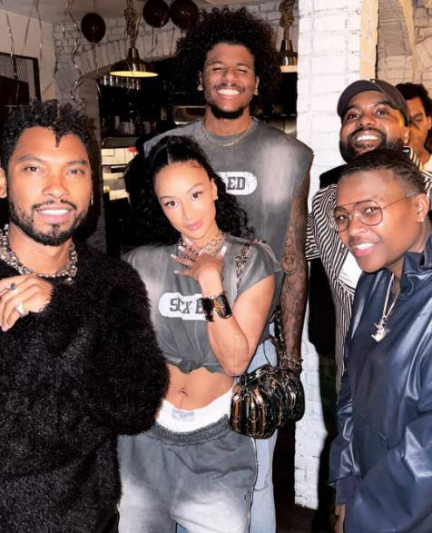 埃斯特旺：有些队友不相信我才18岁，我有时也觉得不可思议（埃斯特旺：队友怀疑我只有18岁，我自己有时也难以置信）