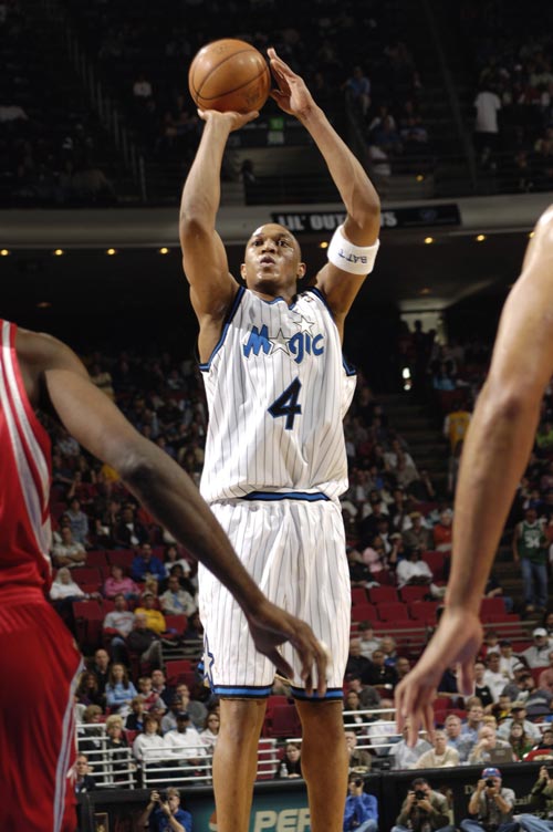 米体：索默犯了不少错，国米在寻找靠谱的一门（米体：索默失误频繁，国米正寻找更稳妥的主力门将）