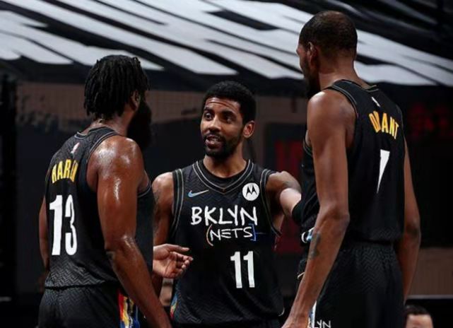 奥古斯托：蒂特是我经历过的最伟大教练，他能防守也能进攻（奥古斯托称蒂特为其生涯最佳主帅：攻守俱佳）