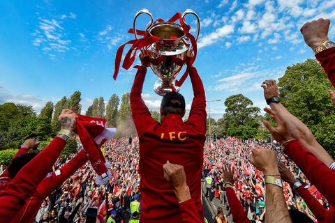 尼克斯官方：唐斯因左小腿紧张缺席对阵魔术的比赛（尼克斯通报：唐斯左小腿紧绷，缺席对魔术之战）