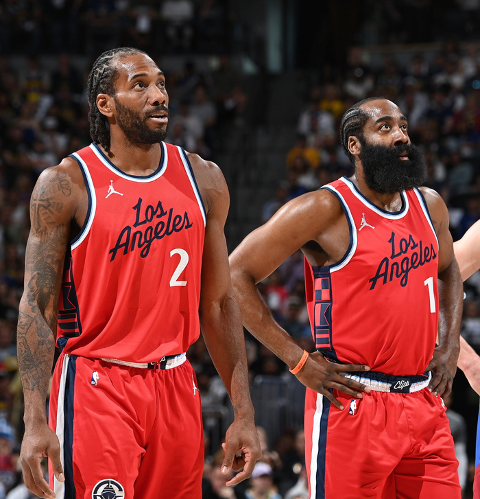 足球这项运动陪伴了我整个初高中，今天我十八岁了，...（十八岁这天，回望与足球同行的初高中岁月）