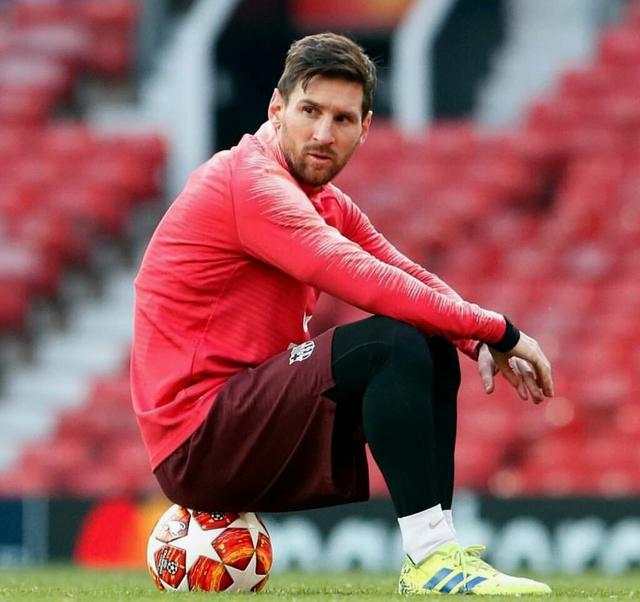 弗兰克：本场欧冠会进行球员轮换，约翰逊能否出战还需观察（弗兰克：欧冠此役将轮换阵容，约翰逊能否出战仍待观察）