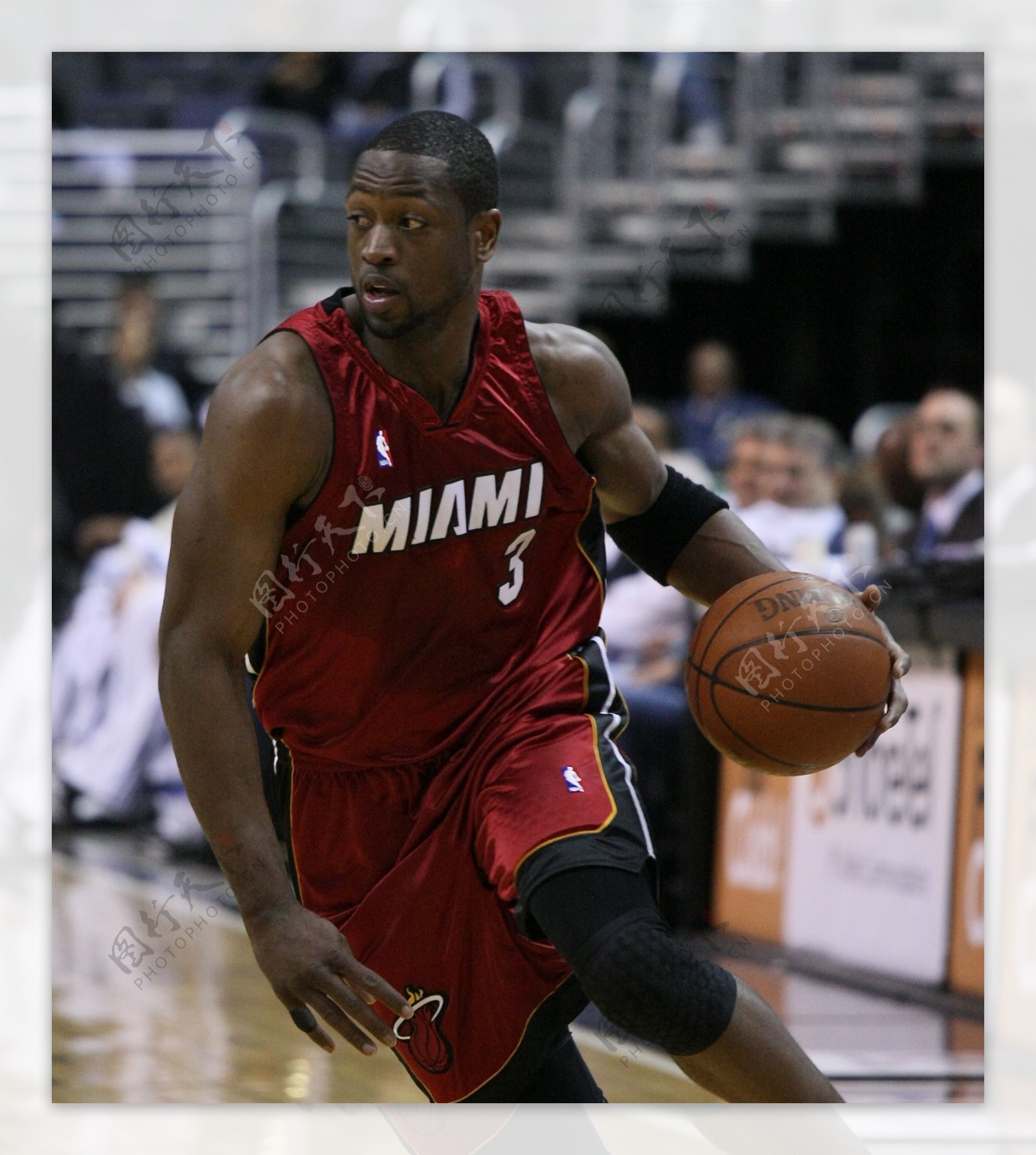 巴萨中场控制力回升（巴萨重拾中场掌控）