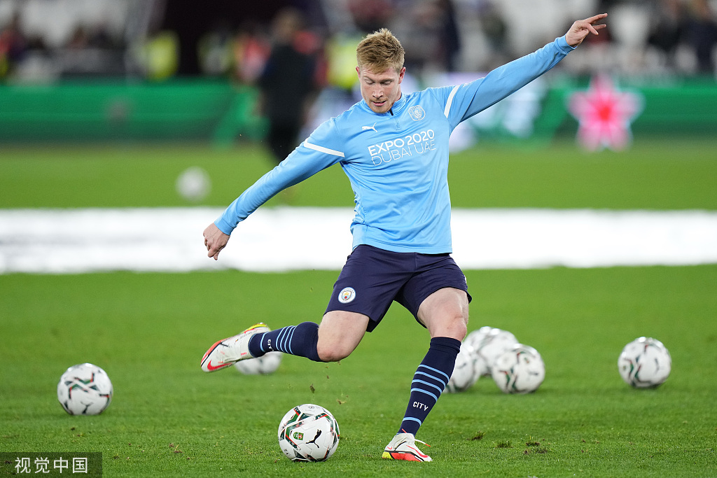 湖凯大战伤病报告：东契奇缺席，斯玛特和杰伦·布朗出战成疑（湖凯之战伤情更新：东契奇无缘登场，斯玛特与杰伦·布朗出战存疑）