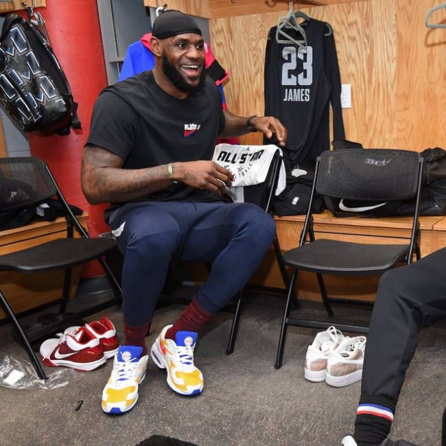 莫耶斯：我在曼联一直得到善待，他们很支持自己的教练和球员（莫耶斯：在曼联我始终被善待，俱乐部对教练和球员的支持十足）