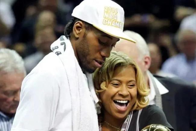 记者：国米对诺顿-库菲表现出兴趣，已询问球员明夏转会可能（记者：国米有意诺顿-库菲，已打听其明夏转会可行性）